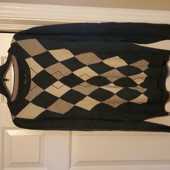 Gray sweater - Picture 10 of 11